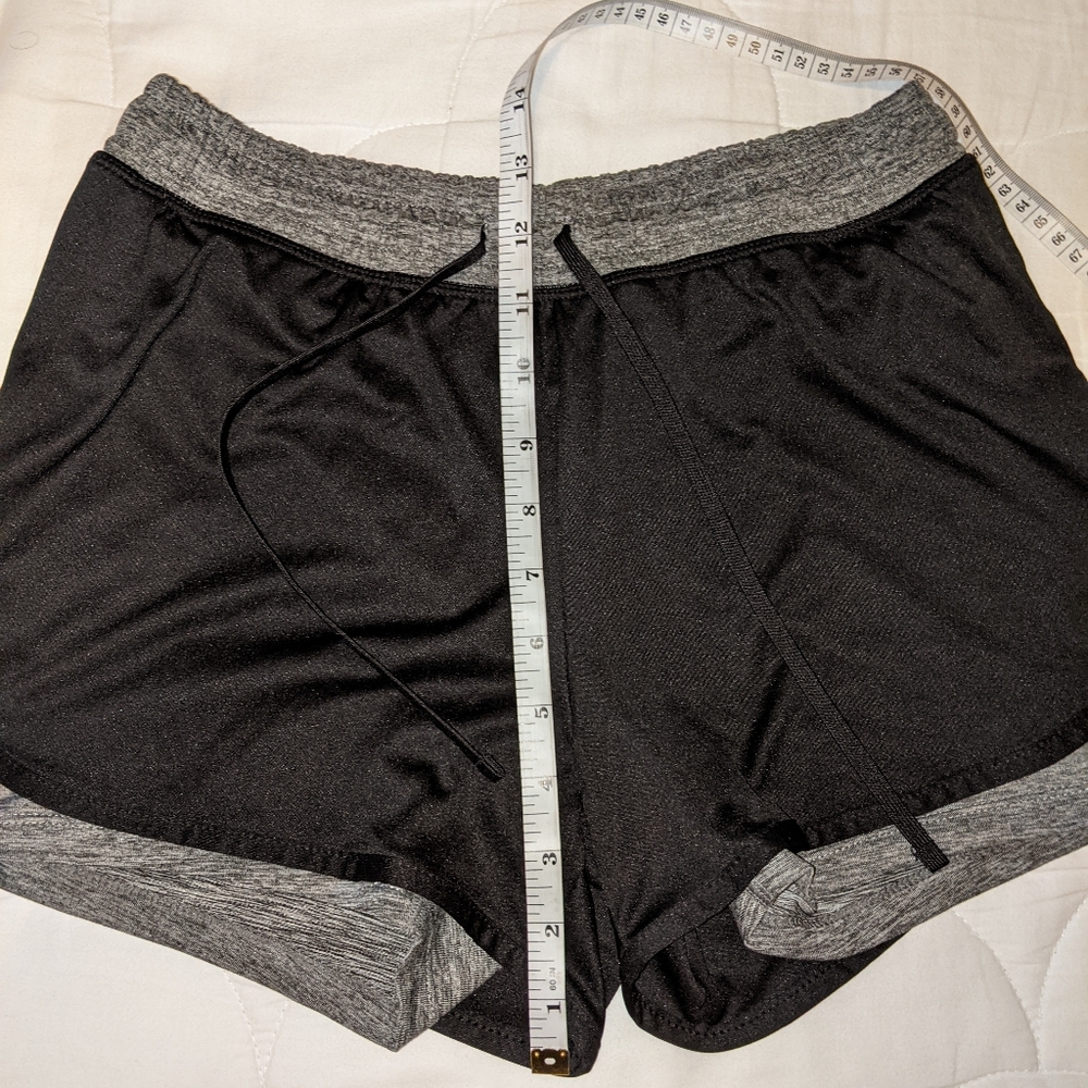 Champion Running Shorts - Picture 5 of 5